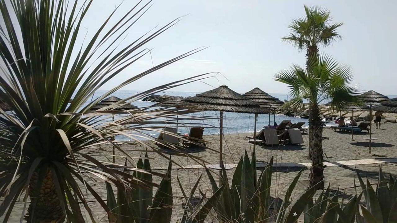 Fantastic 1 Bed Apartment By The Sea Opposite 4 Seasons Limassol Exterior foto